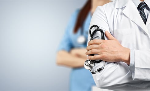 経験豊富な医師による丁寧な診察・施術