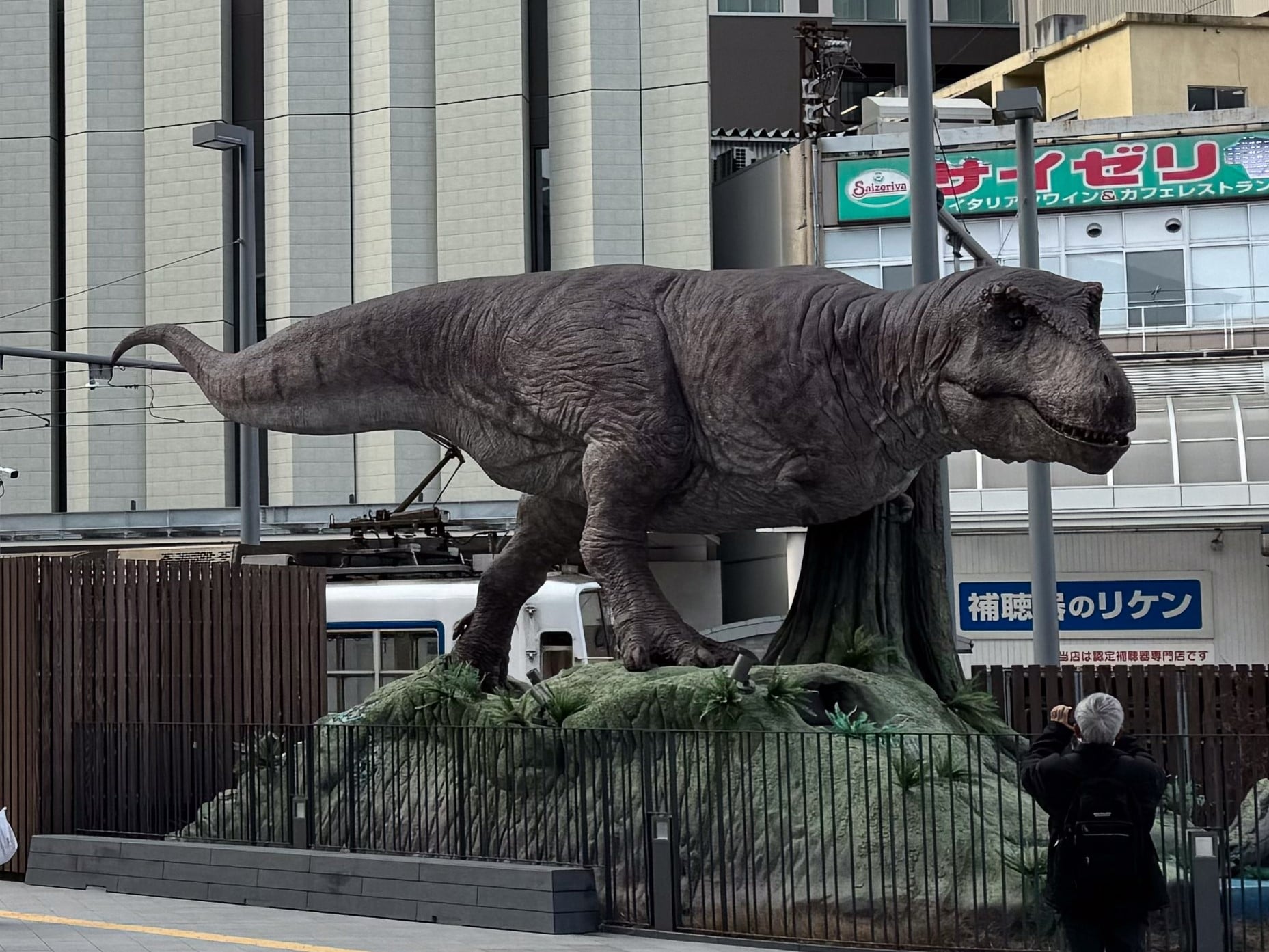 駅から徒歩5分以内で通いやすい