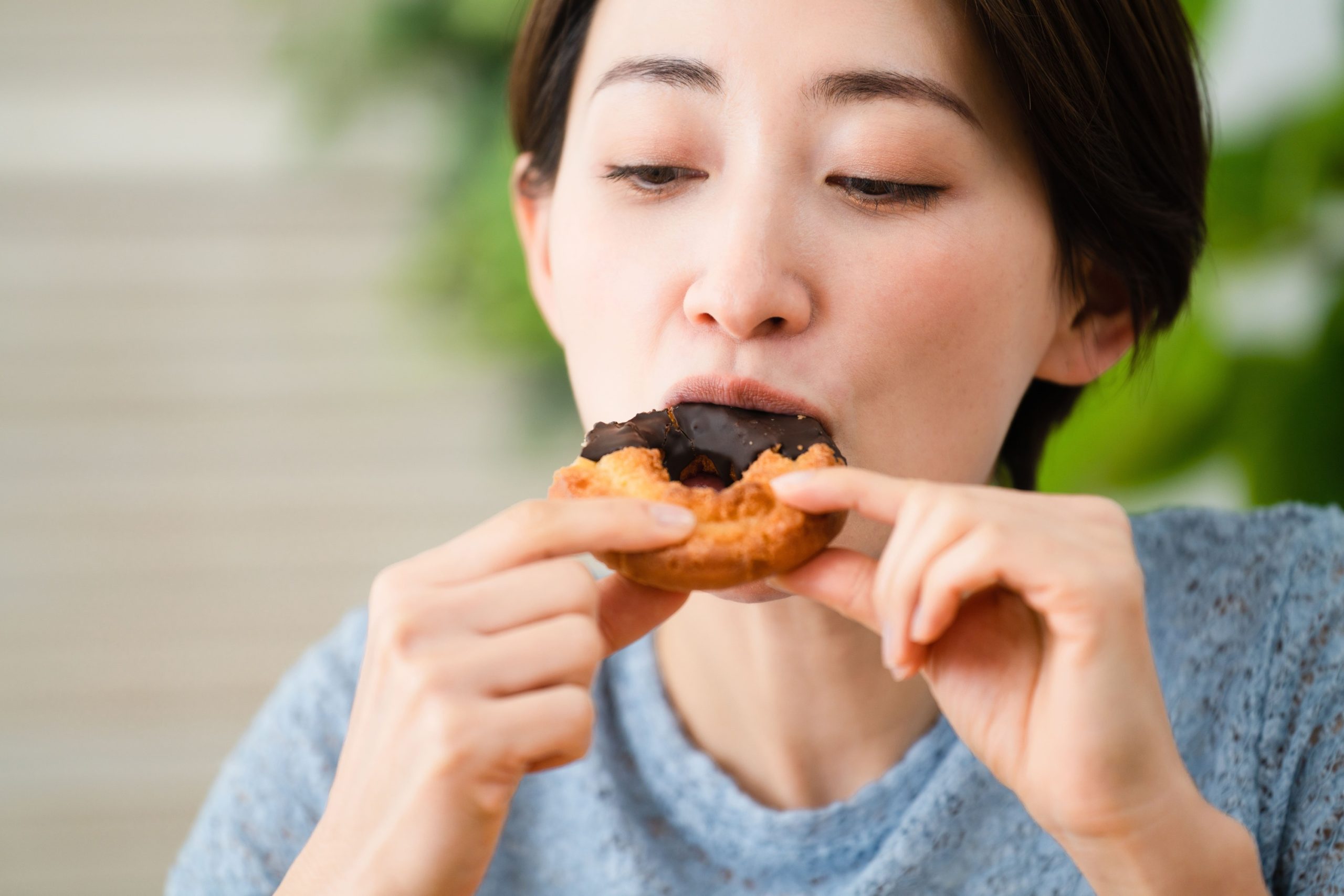 摂取カロリーが消費エネルギーを上回るため