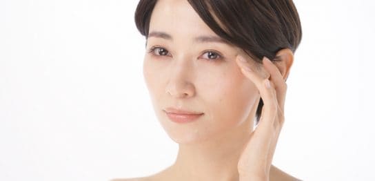 女性のこめかみ薄毛は治る？原因や対策、おすすめの髪型など紹介